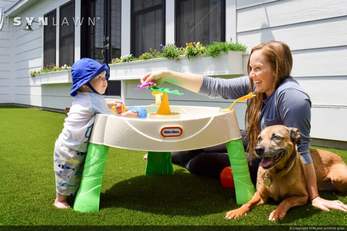 SYNLawn Miami FL pets artificial grass safe for family dogs and kids